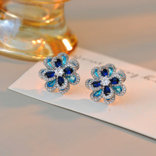 European And American Elegant Colorful Blue Zircon Flower Necklace