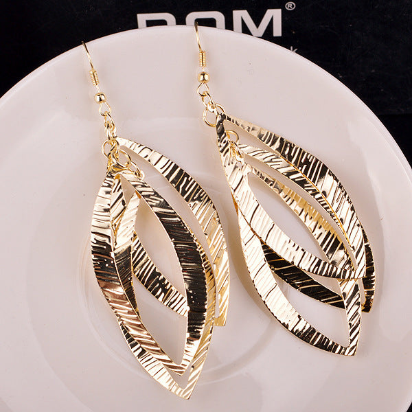 Women's High Profile Retro Spiral Garland Earrings