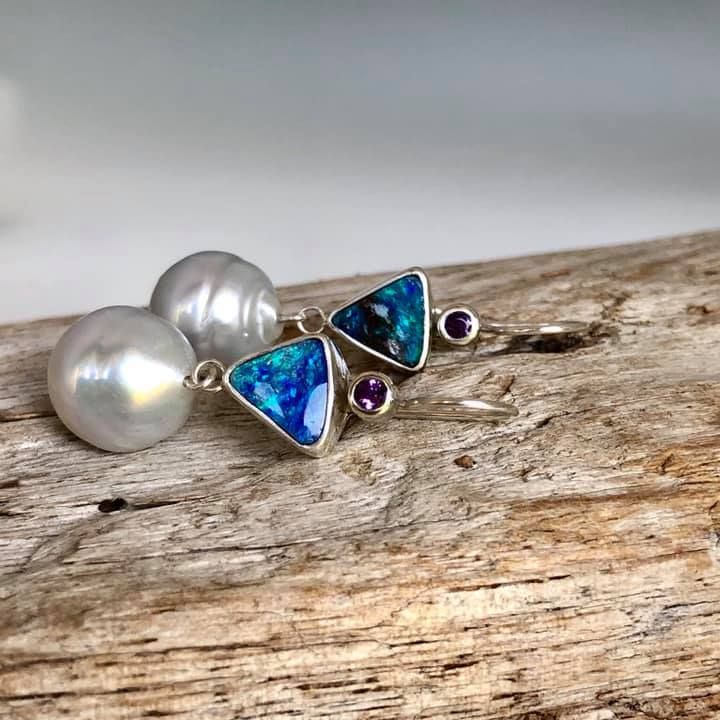 Artistic Vintage Court Style Purple Cuckoo Felsenmeer Blue Opal Pearl Earrings